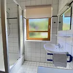 Haus 25 Im Ferienpark, Erlebnisurlaub Mit Action, Radfahren Und Wanderabenteuern Im Gruenen Holiday home Nieheim