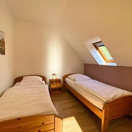 Haus 25 Im Ferienpark, Erlebnisurlaub Mit Action, Radfahren Und Wanderabenteuern Im Gruenen Nieheim
