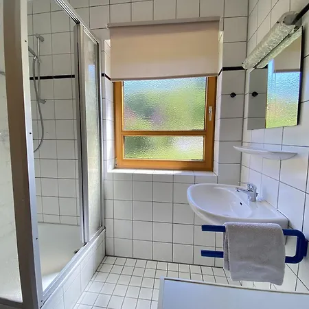 Haus 25 Im Ferienpark, Erlebnisurlaub Mit Action, Radfahren Und Wanderabenteuern Im Gruenen Holiday home Nieheim