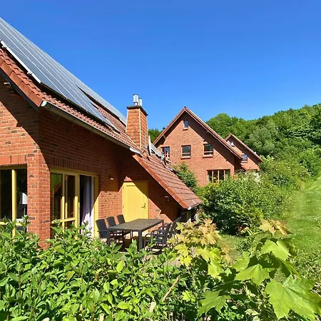 Haus 25 Im Ferienpark, Erlebnisurlaub Mit Action, Radfahren Und Wanderabenteuern Im Gruenen